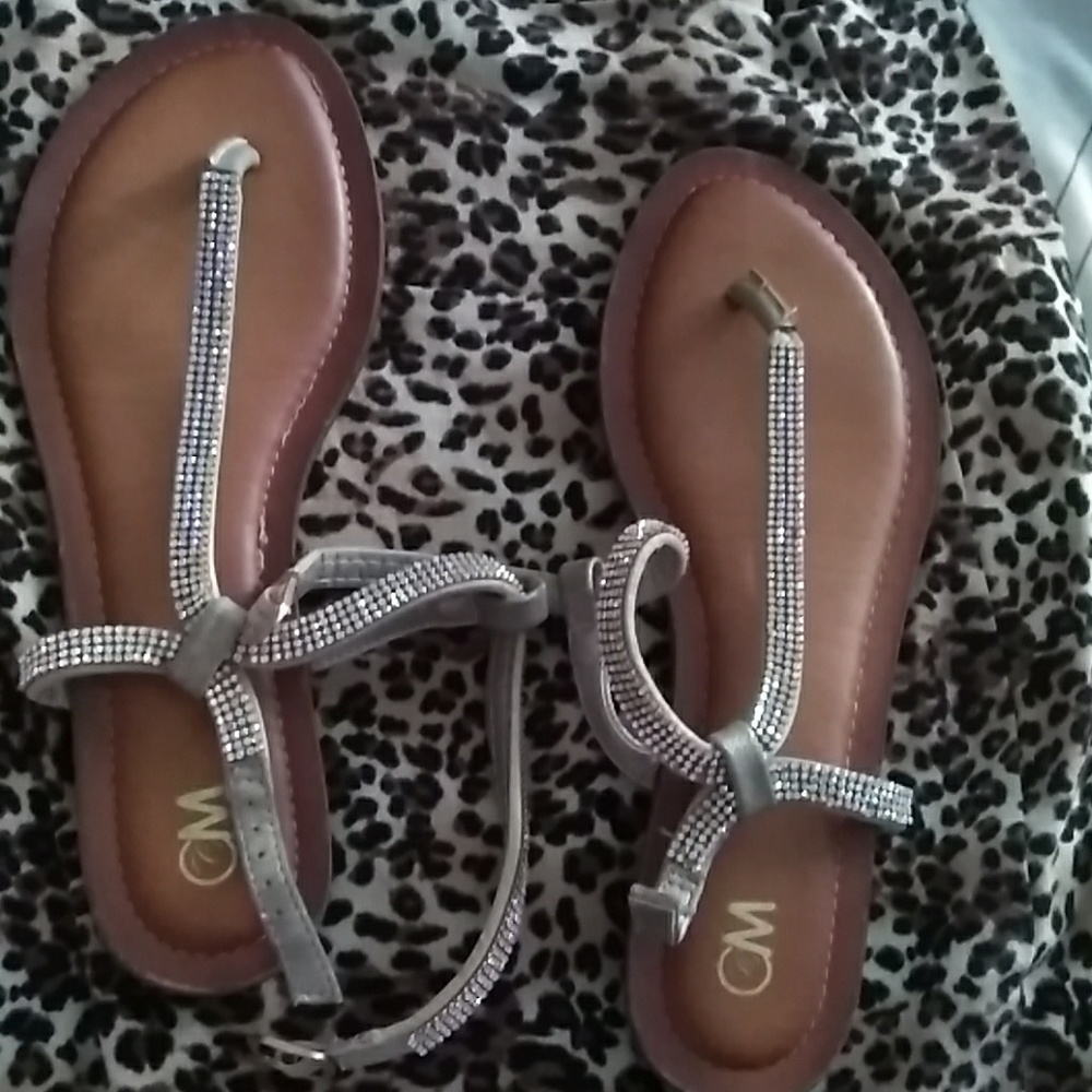 Sandles